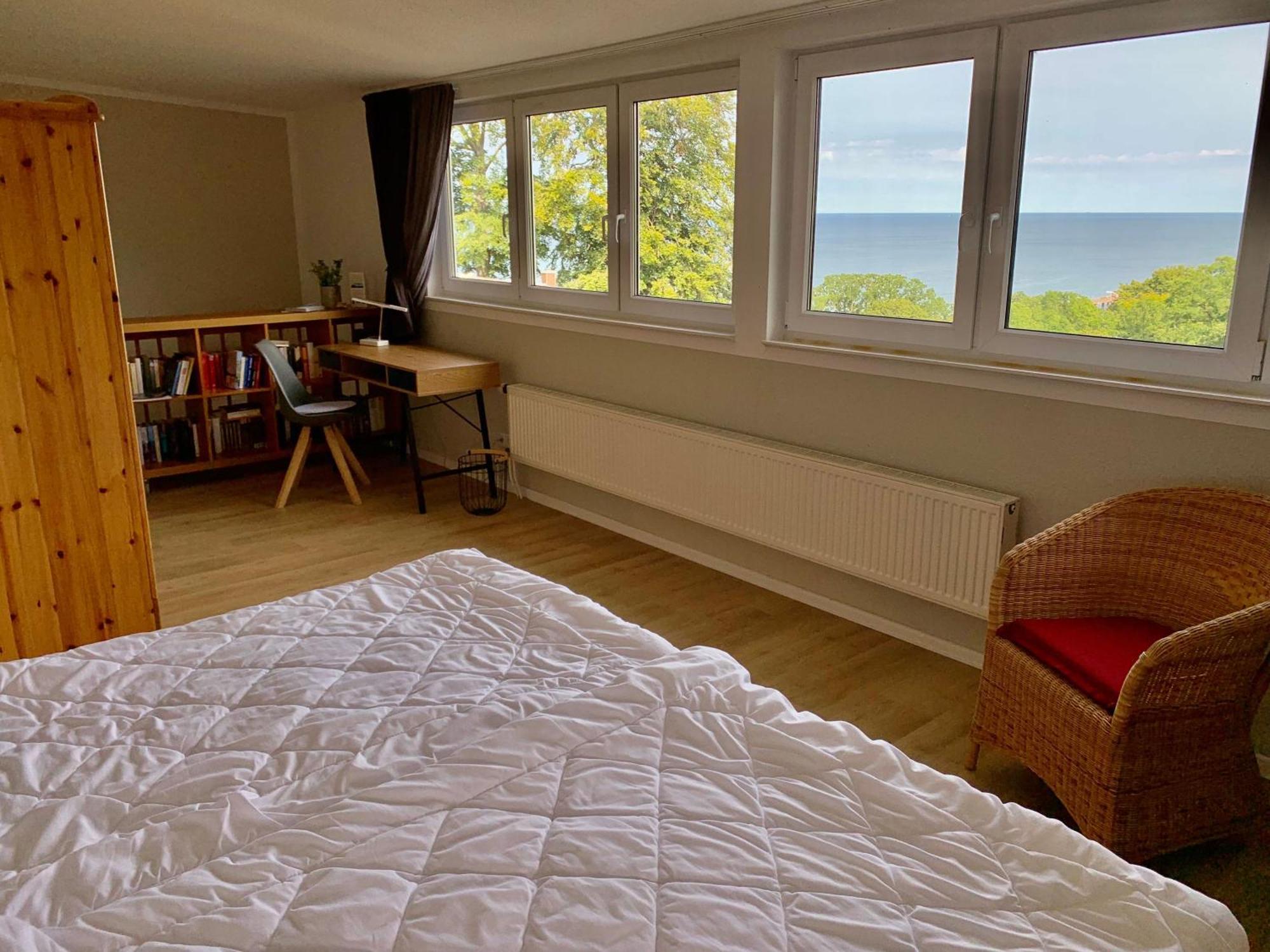 Ferienwohnung Mit Meerblick Und Sauna 괴렌 외부 사진